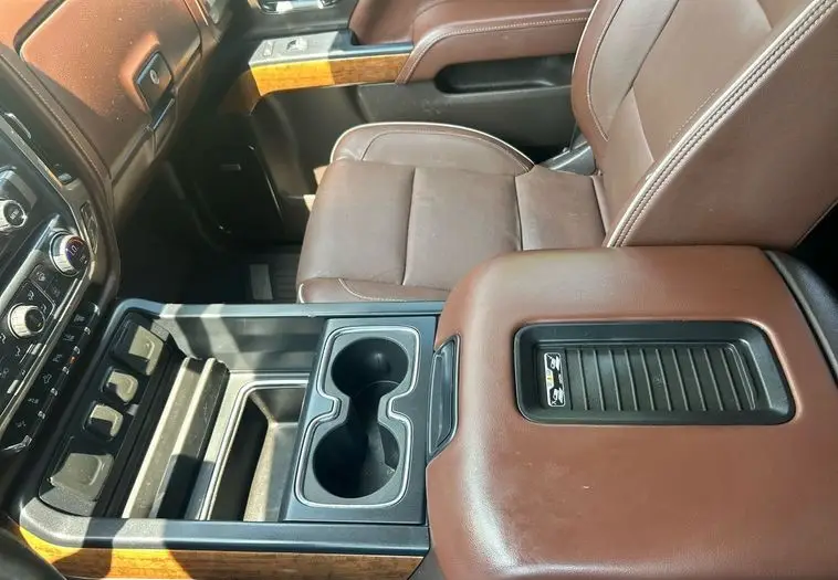 2019 Chevrolet Silverado 3500HD photo 26