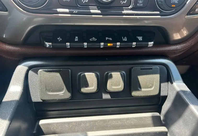 2019 Chevrolet Silverado 3500HD photo 24