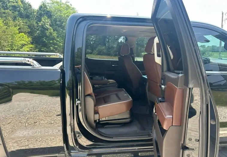 2019 Chevrolet Silverado 3500HD photo 35