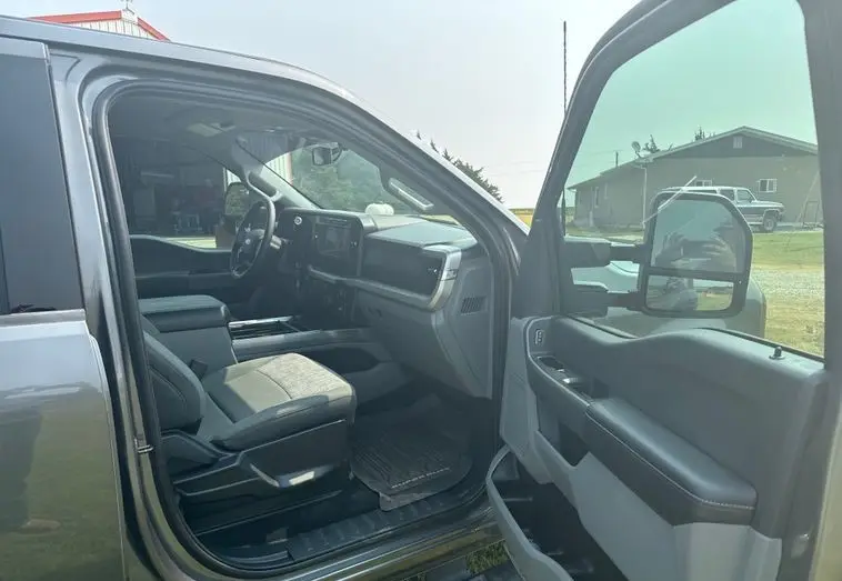 2023 Ford F250 Super Duty XLT photo 47