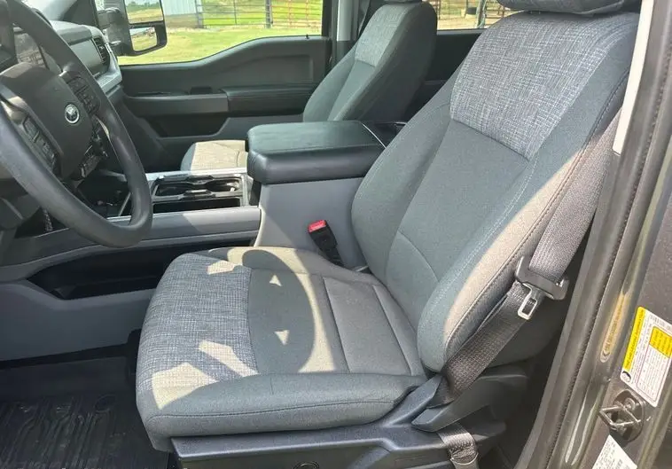 2023 Ford F250 Super Duty XLT photo 35