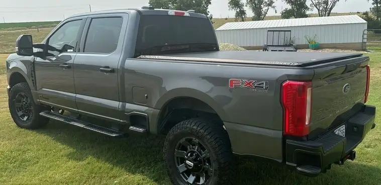 2023 Ford F250 Super Duty XLT photo 6