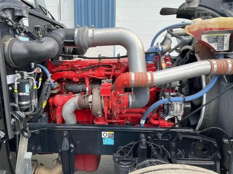 2023 PETERBILT 389 photo 23